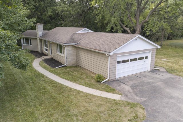 S38W31714 Wern WAY, Waukesha, WI 53189