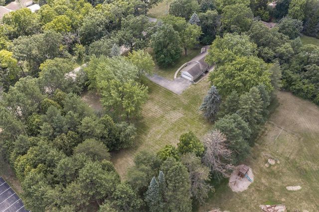 S38W31714 Wern WAY, Waukesha, WI 53189
