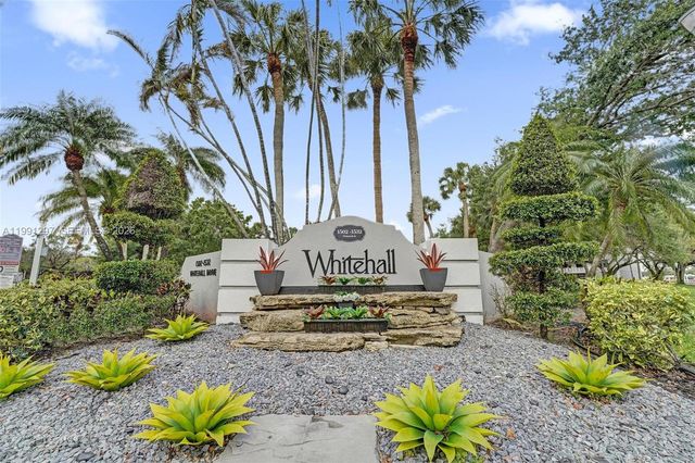 1502 Whitehall Dr 205, Davie, FL 33324