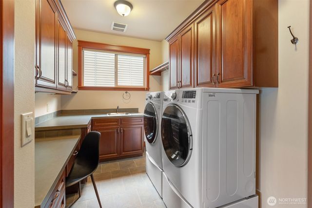 20 Far Summit Place, Bellingham, WA 98229