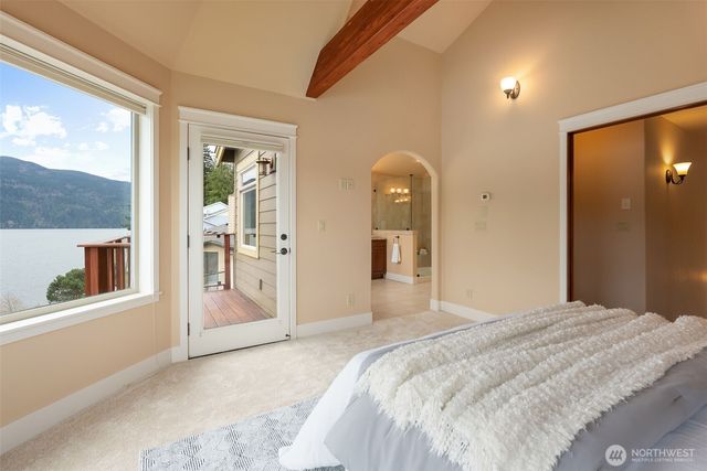 20 Far Summit Place, Bellingham, WA 98229