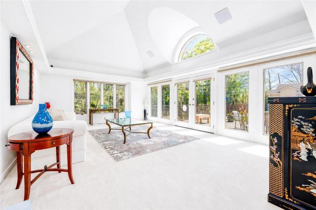 9 Abbey Woods, Pittsford, NY 14534