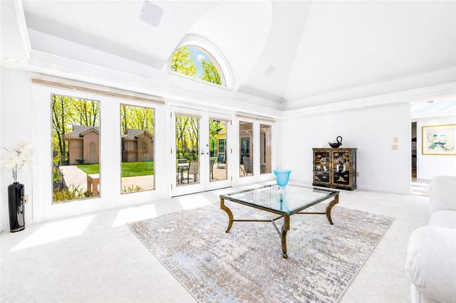 9 Abbey Woods, Pittsford, NY 14534