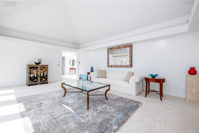 9 Abbey Woods, Pittsford, NY 14534