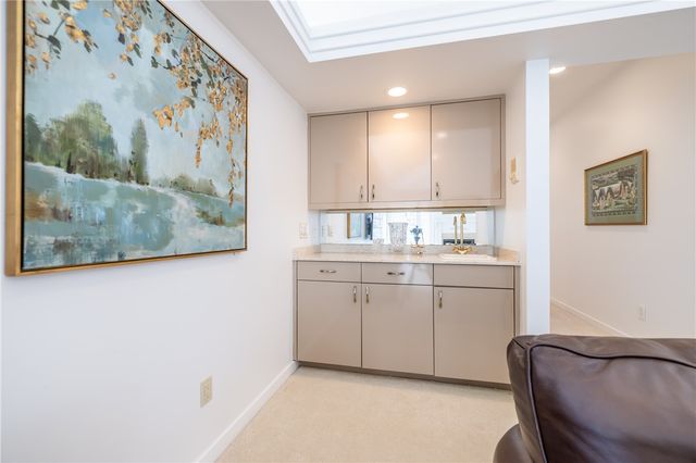 9 Abbey Woods, Pittsford, NY 14534