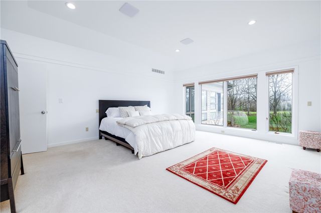 9 Abbey Woods, Pittsford, NY 14534
