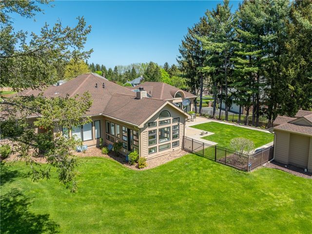 9 Abbey Woods, Pittsford, NY 14534