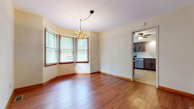 7816 Greenbriar Drive, Evansville, IN 47710