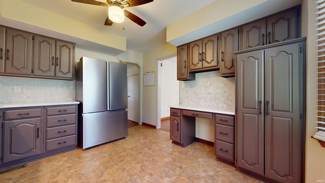 7816 Greenbriar Drive, Evansville, IN 47710