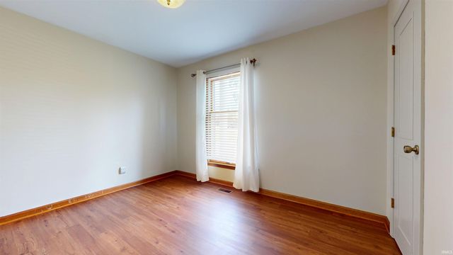 7816 Greenbriar Drive, Evansville, IN 47710