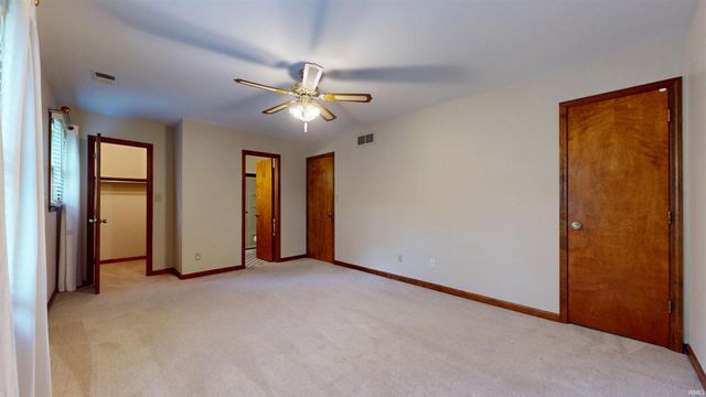 7816 Greenbriar Drive, Evansville, IN 47710