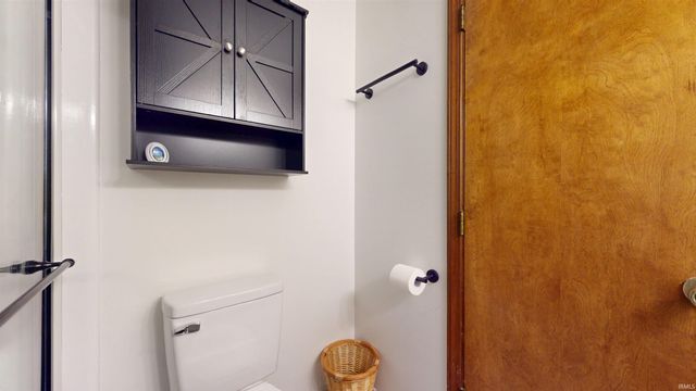 7816 Greenbriar Drive, Evansville, IN 47710