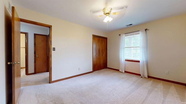 7816 Greenbriar Drive, Evansville, IN 47710