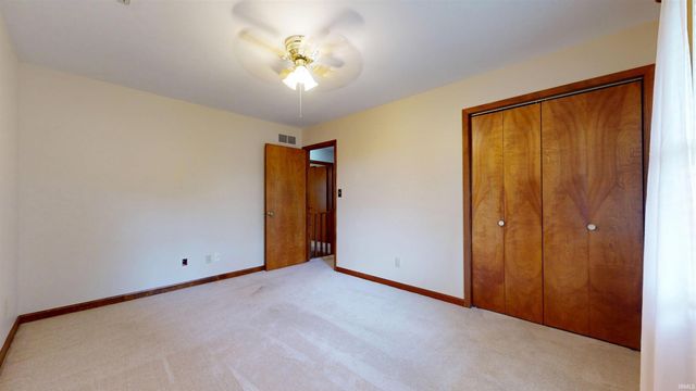 7816 Greenbriar Drive, Evansville, IN 47710