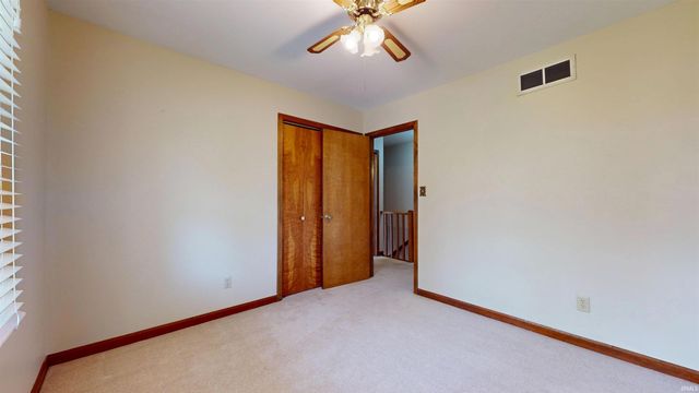 7816 Greenbriar Drive, Evansville, IN 47710