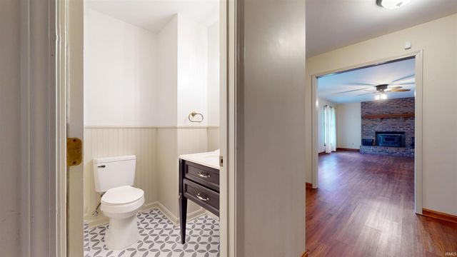 7816 Greenbriar Drive, Evansville, IN 47710