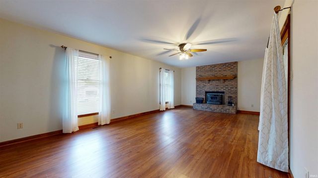 7816 Greenbriar Drive, Evansville, IN 47710