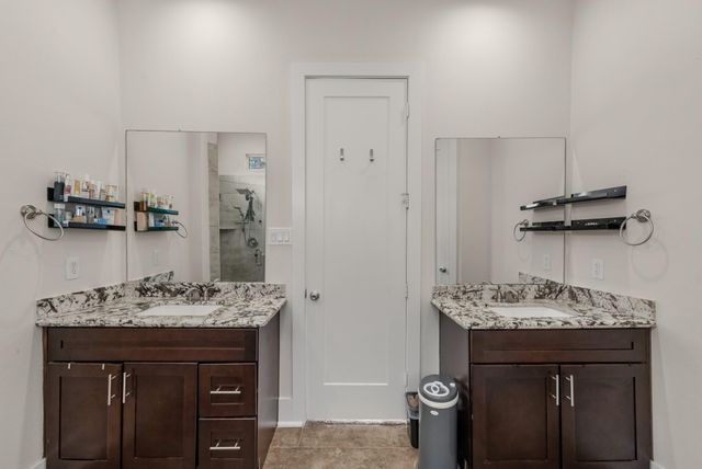 209 Burr Street D, Houston, TX 77011