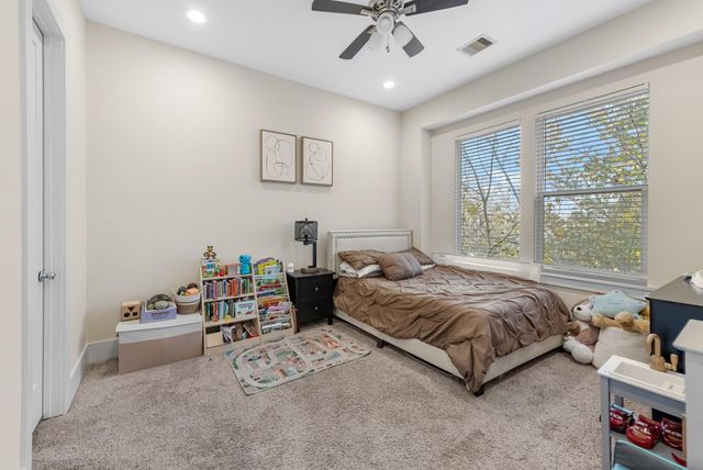 209 Burr Street D, Houston, TX 77011
