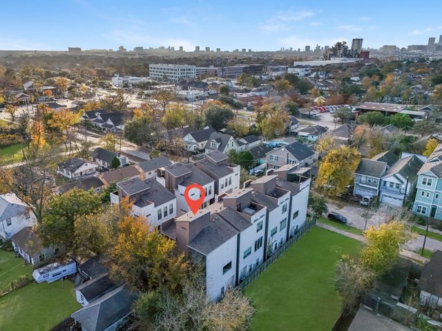209 Burr Street D, Houston, TX 77011