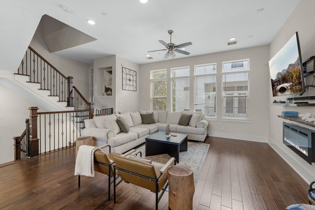 209 Burr Street D, Houston, TX 77011