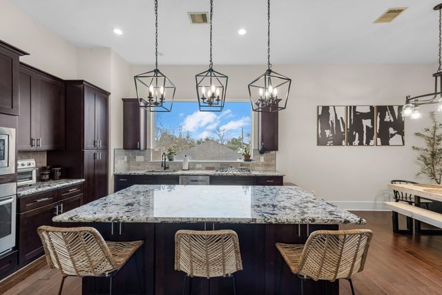 209 Burr Street D, Houston, TX 77011