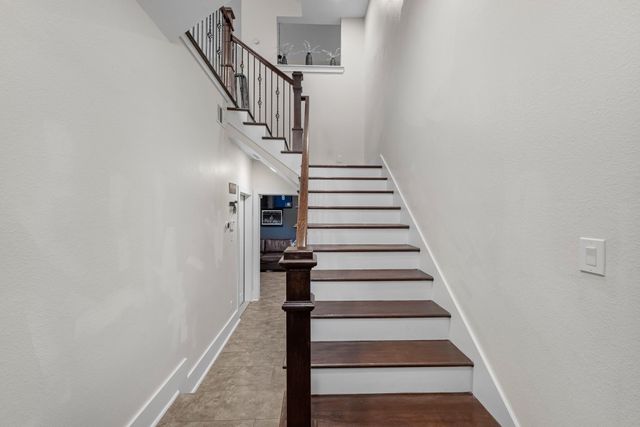 209 Burr Street D, Houston, TX 77011