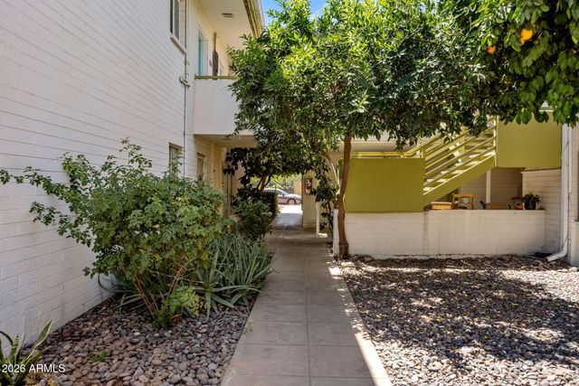 102 W MARYLAND Avenue E1, Phoenix, AZ 85013