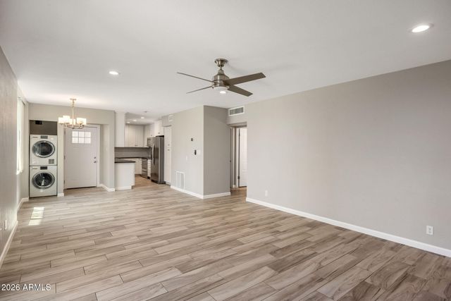102 W MARYLAND Avenue E1, Phoenix, AZ 85013