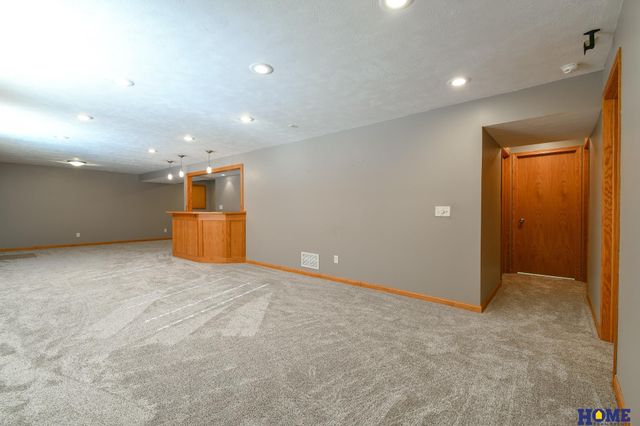 2218 N 82nd Street, Lincoln, NE 68505