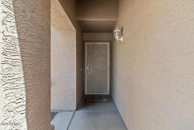 6242 W WOOD Street, Phoenix, AZ 85043