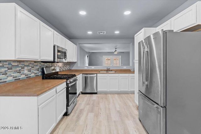 6242 W WOOD Street, Phoenix, AZ 85043