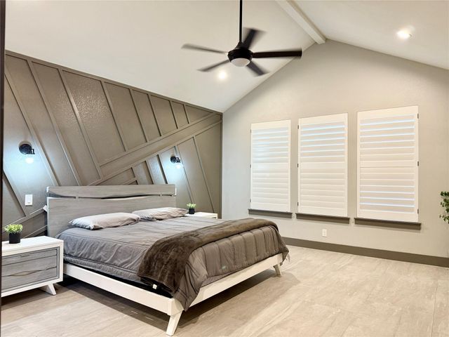 900 Daviot DR, Briarcliff, TX 78669