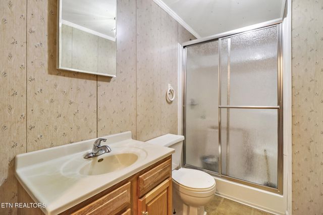 501 Hill Rd, Jamestown, TN 38556