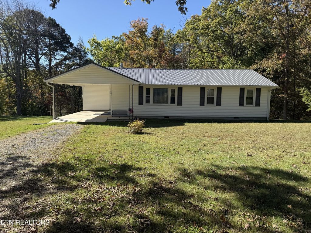 501 Hill Rd, Jamestown, TN 38556