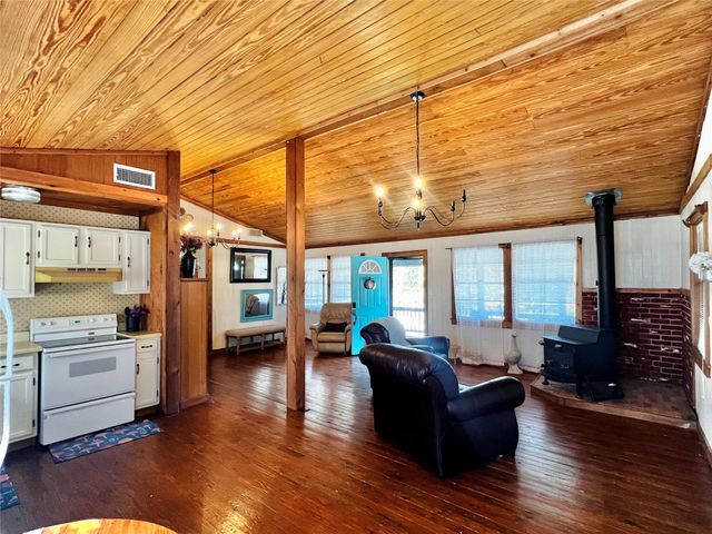 523 Beechridge Loop, Hemphill, TX 75948