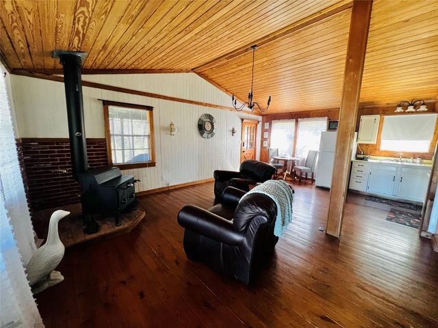 523 Beechridge Loop, Hemphill, TX 75948