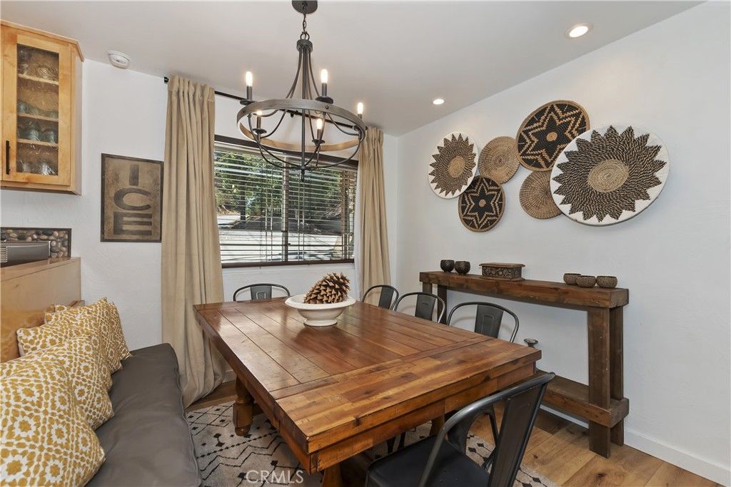 Image 11 of property listing at 1308 Sequoia, Lake Arrowhead, CA 92352