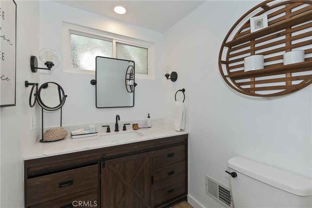 Image 35 of property listing at 1308 Sequoia, Lake Arrowhead, CA 92352