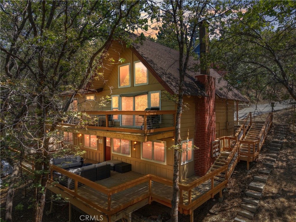 Image 4 of property listing at 1308 Sequoia, Lake Arrowhead, CA 92352