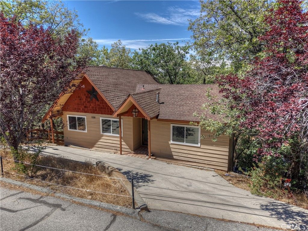 Image 47 of property listing at 1308 Sequoia, Lake Arrowhead, CA 92352