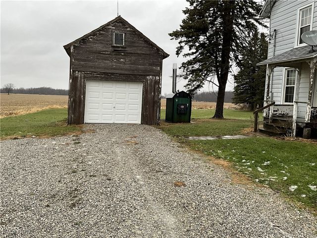 5854 State Route 162, New London, OH 44851