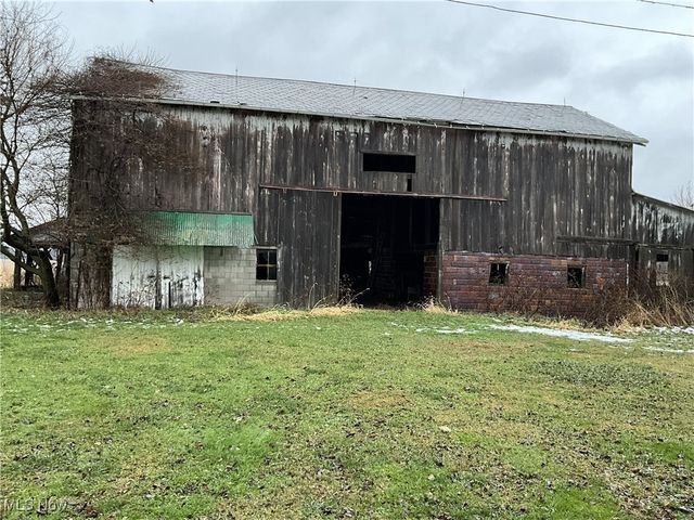 5854 State Route 162, New London, OH 44851