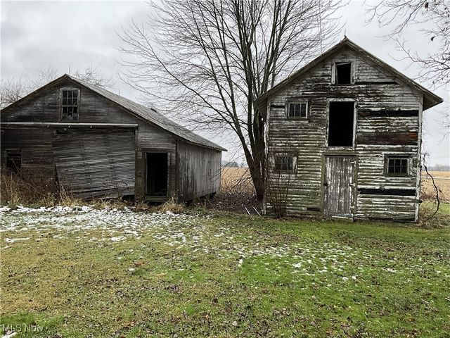 5854 State Route 162, New London, OH 44851