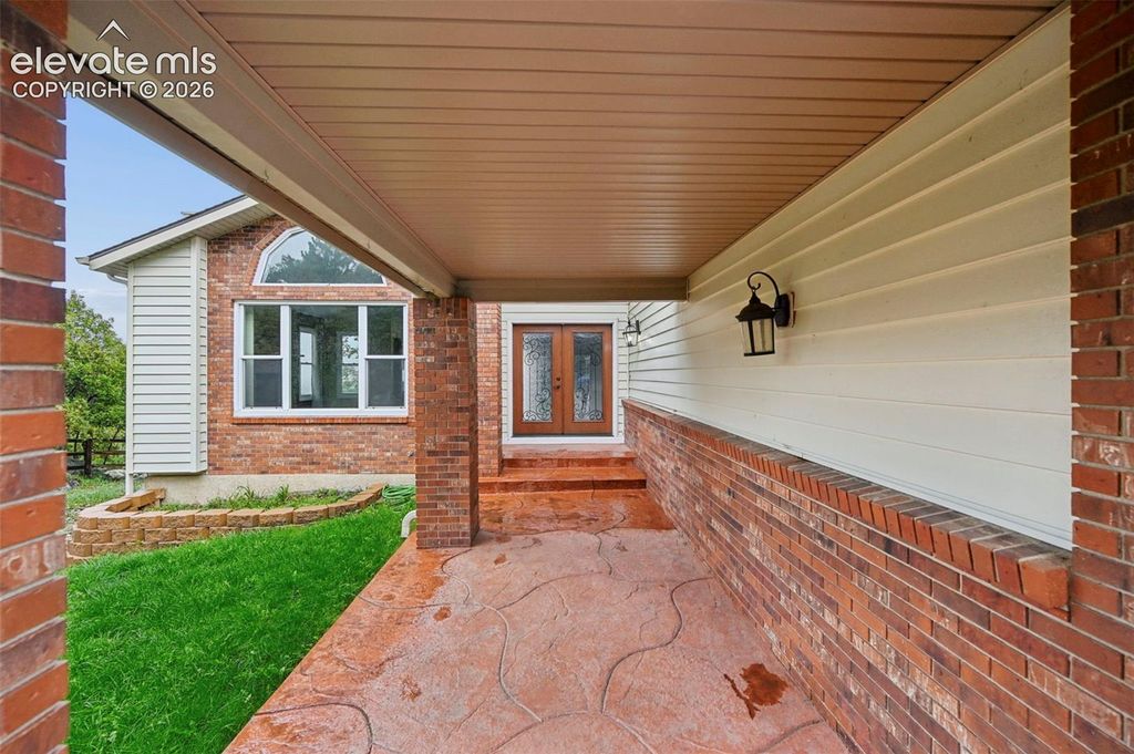 5365 Broadmoor Bluffs Drive, Colorado Springs, CO 80906 — photo 2