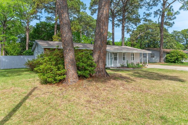 16 SW Temple Avenue, Fort Walton Beach, FL 32548