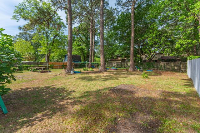 16 SW Temple Avenue, Fort Walton Beach, FL 32548
