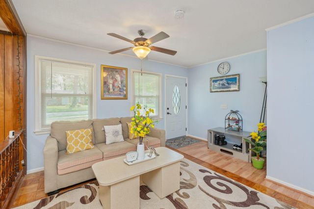 16 SW Temple Avenue, Fort Walton Beach, FL 32548