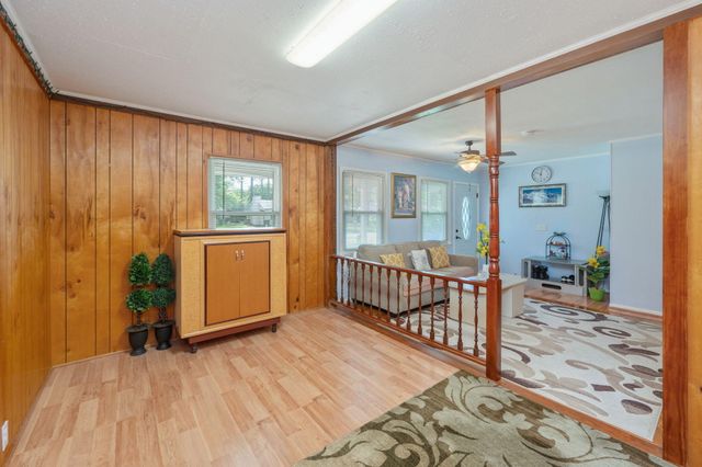 16 SW Temple Avenue, Fort Walton Beach, FL 32548