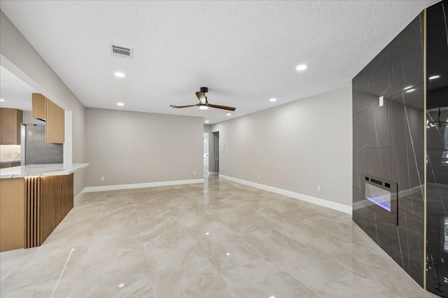 1802 San Sebastian Lane, Houston, TX 77058